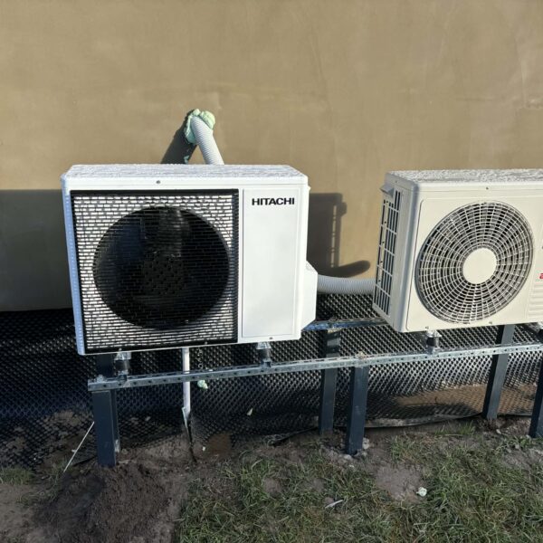 Hitachi lauko blokai